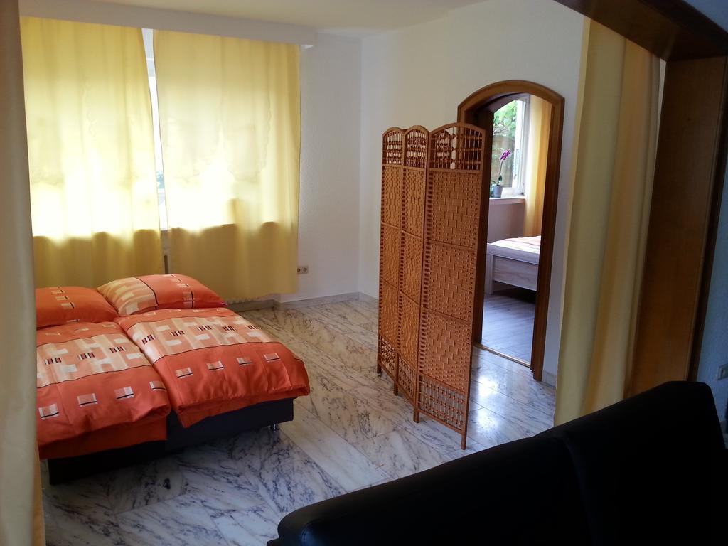 צל אן דר מוזל "Ferienhaus An Der Mosel" מראה חיצוני תמונה